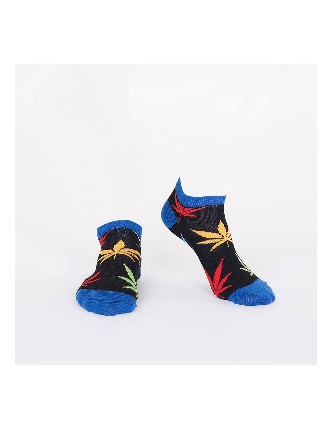 Black short women\'s socks with colorful leaves SD31 - Online store - Boutique